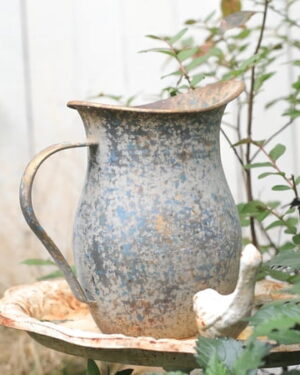 Bigfortune Vinatge Flower Vase for Table Decor,Rustic Metal Pitcher Milk Jug Vase - Farmhouse Vase Home Decor, Perfect for Fresh/Dried Flowers